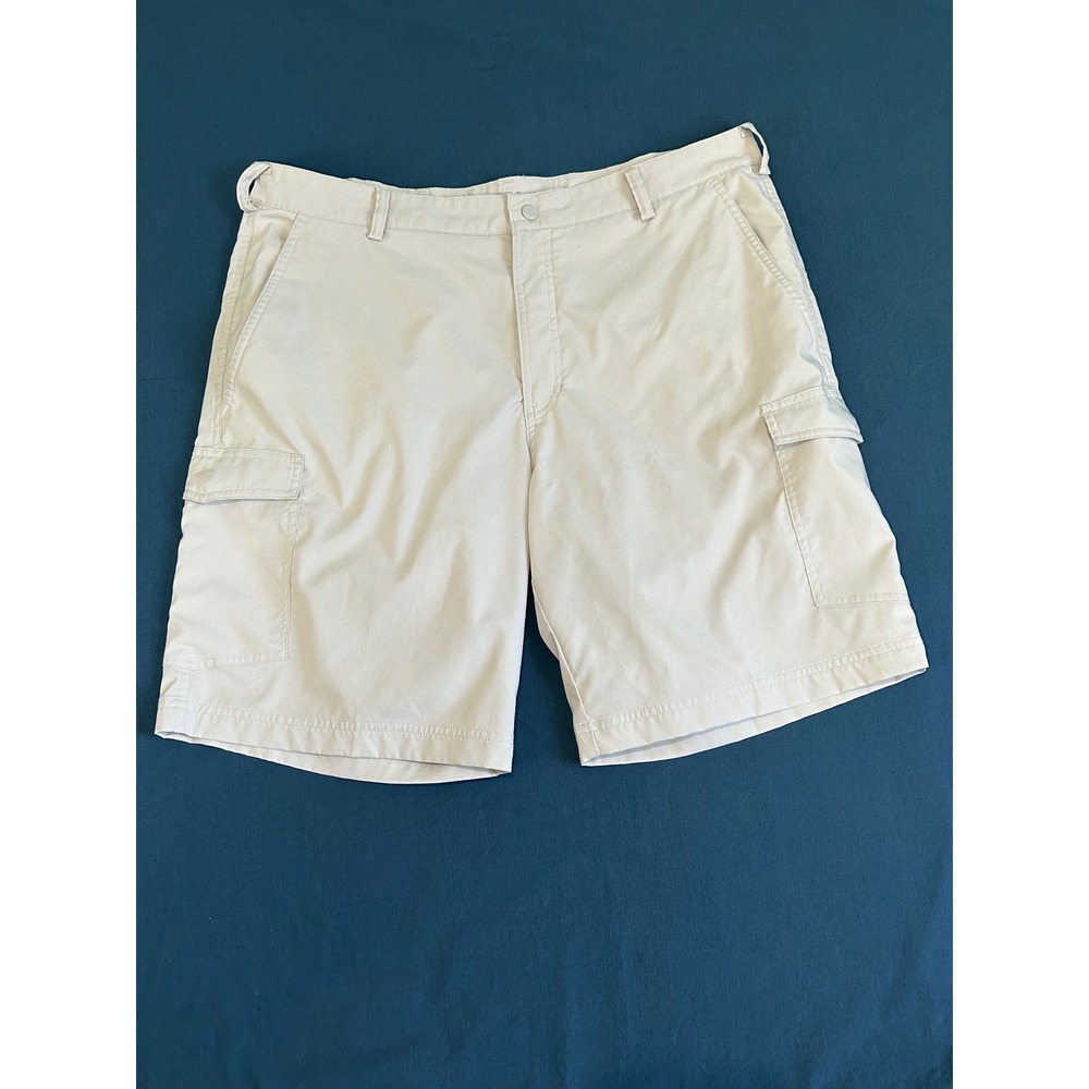 Nike Golf Dri-FIT Mens Cargo Shorts Tan Beige Size 36 Performance Golfing